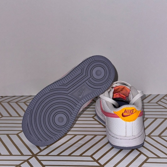 Nike Force 1 low - gently used - Picture 5 of 5